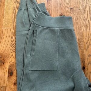 New Soma sweater Jogger Pants XL